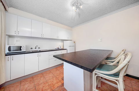 Belconnen Way Motel And Serviced Apartments - Accommodation VIC 4