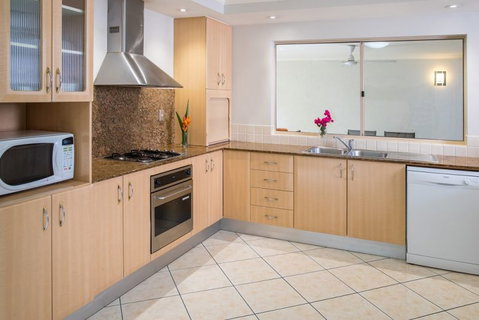 The Lakes Cairns Resort - Accommodation VIC 6