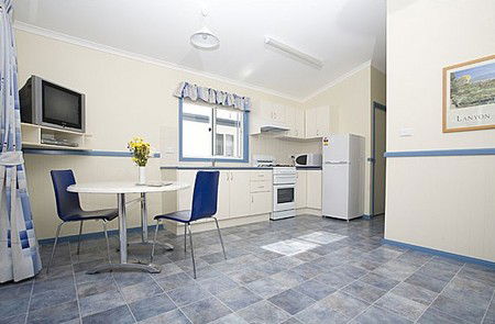Crestview Top Tourist Park - Accommodation VIC 1