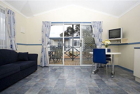 Crestview Top Tourist Park - Accommodation VIC 2