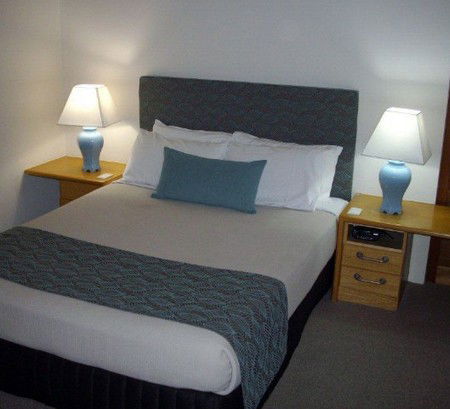 Quality Hotel Airport International - Accommodation VIC 3