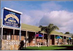 Lakes Jakaranda Holiday Units - Accommodation VIC 1