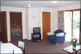Lakes Jakaranda Holiday Units - Accommodation VIC 3