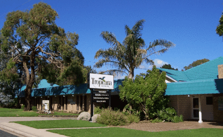 The Tropicana Motor Inn - Accommodation VIC