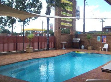 Cobar NSW Accommodation VIC