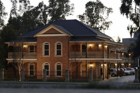 Carlyle Suites  Apartments - Accommodation VIC