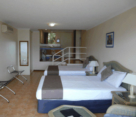Sunlit Waters Studio Apartments - Accommodation VIC 5