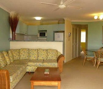 Kirra Palms Holiday Apartments - Accommodation VIC 2