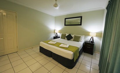 Costa Royale Beachfront Apartments - Accommodation VIC 2