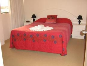 Beachfront Towers - Accommodation VIC 3