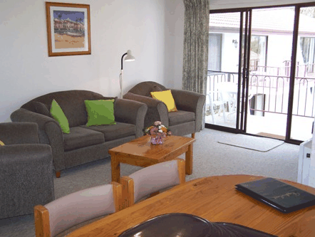 Peninsular Apartments - Accommodation VIC 2