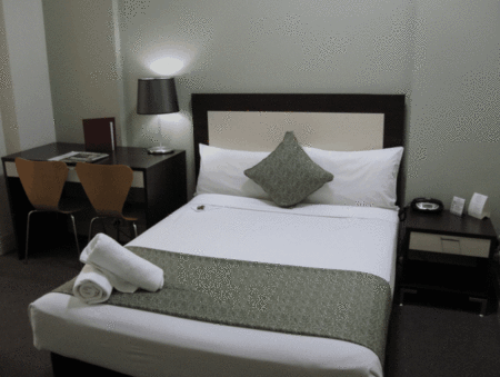 Aarons Hotel - Accommodation VIC