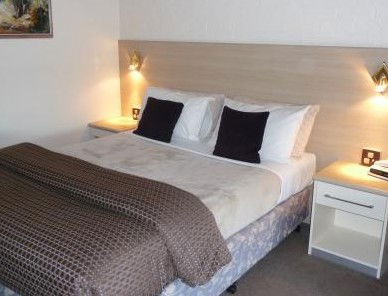 Hamiltons Townhouse Motel - Accommodation VIC 0