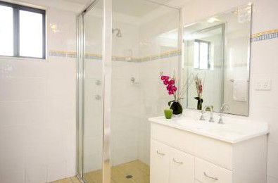 Kelanbri Holiday Apartments - Accommodation VIC 5