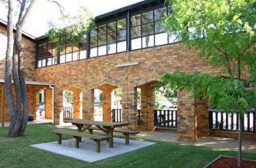 Maclin Lodge Motel - Accommodation VIC 1