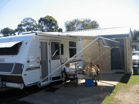 Glenlodge Caravan Village - Accommodation VIC