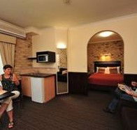 Highlander Motor Inn And Apartments - Accommodation VIC