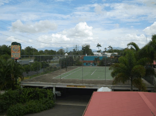Cairns Reef Apartments And Motel - Accommodation VIC 4