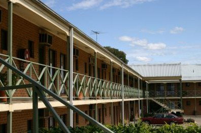 Campbelltown Colonial Motor Inn - Accommodation VIC 1