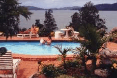Galway Downs Lakeside Country House - Accommodation VIC