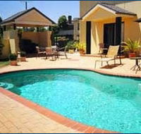Hopkins House Motel  Apartments - Accommodation VIC