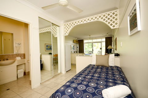 Reef Palms - Accommodation VIC 3