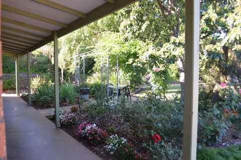 Bright Colonial Inn Motel - Accommodation VIC 1