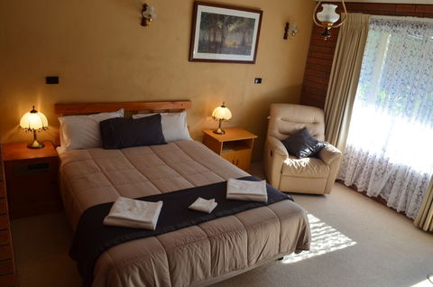 Bright Colonial Inn Motel - Accommodation VIC 3