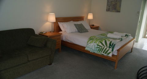 Euroa Motor Inn - Accommodation VIC 3