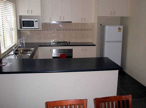 Victoria Lodge Motor Inn And Apartments - Accommodation VIC 2