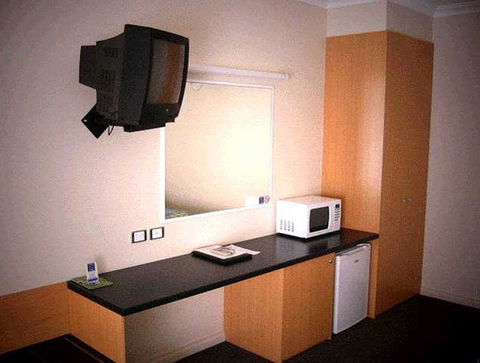 Victoria Lodge Motor Inn And Apartments - Accommodation VIC 3