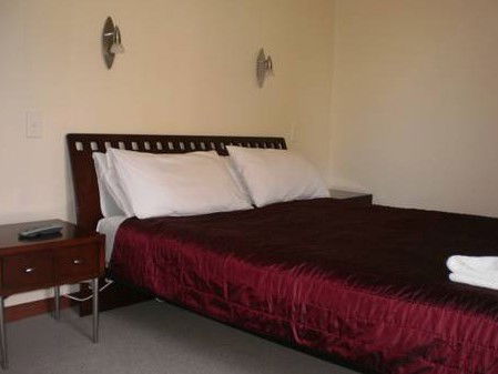 Colonial Village Motel - Accommodation VIC 3