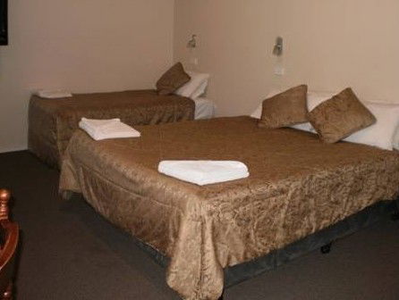 Colonial Village Motel - Accommodation VIC 4