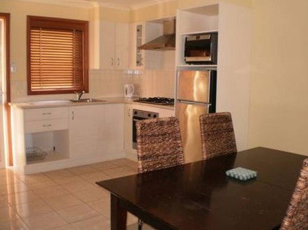 Colonial Village Motel - Accommodation VIC 5