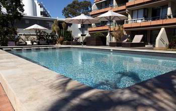 Hotel Laguna - Accommodation VIC 3