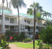 Camargue Beachfront Apartments - Accommodation VIC