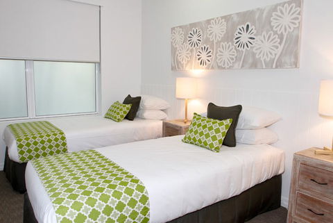 Emerald Noosa Resort - Accommodation VIC 2