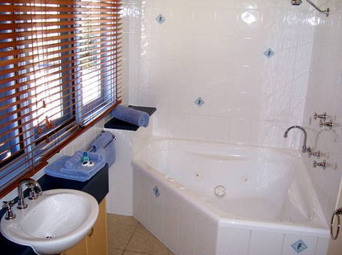 Rayville Boat Houses - Accommodation VIC 4