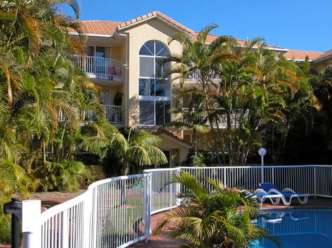 Regent Court Holiday Apartments - Accommodation VIC 3