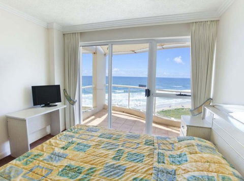 Regency On The Beach - Accommodation VIC 3