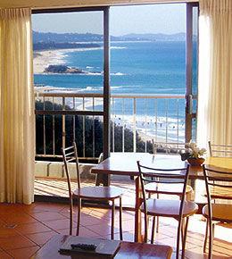 Beachfront Towers - Accommodation VIC 10