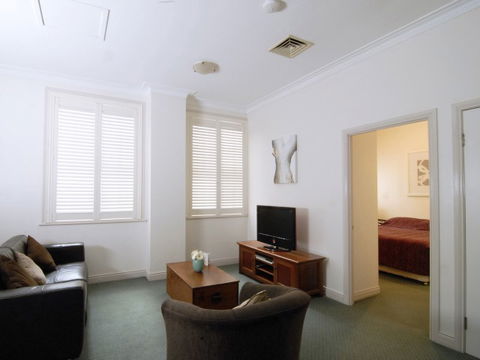 Rothbury On Ann Heritage Apartment Hotel - Accommodation VIC 3