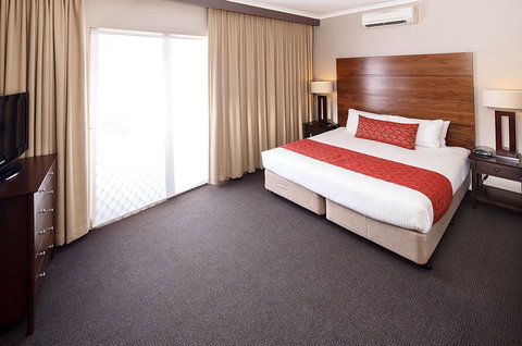 Quality Hotel Dickson - Accommodation VIC 2