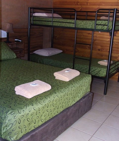 Territory Manor - Accommodation VIC 3