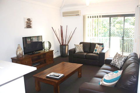 Outrigger Bay Apartments - Accommodation VIC 7