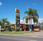 Queens Beach Motor Hotel - Accommodation VIC