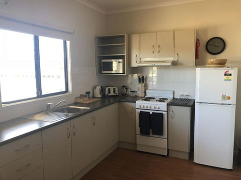 Sundowner Cabin And Tourist Park - Accommodation VIC 6