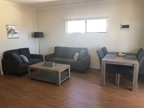 Sundowner Cabin And Tourist Park - Accommodation VIC 7