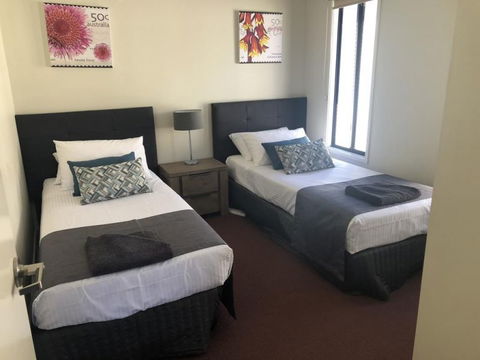 Sundowner Cabin And Tourist Park - Accommodation VIC 8