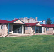 The Mac's Beachfront Villas - Accommodation VIC